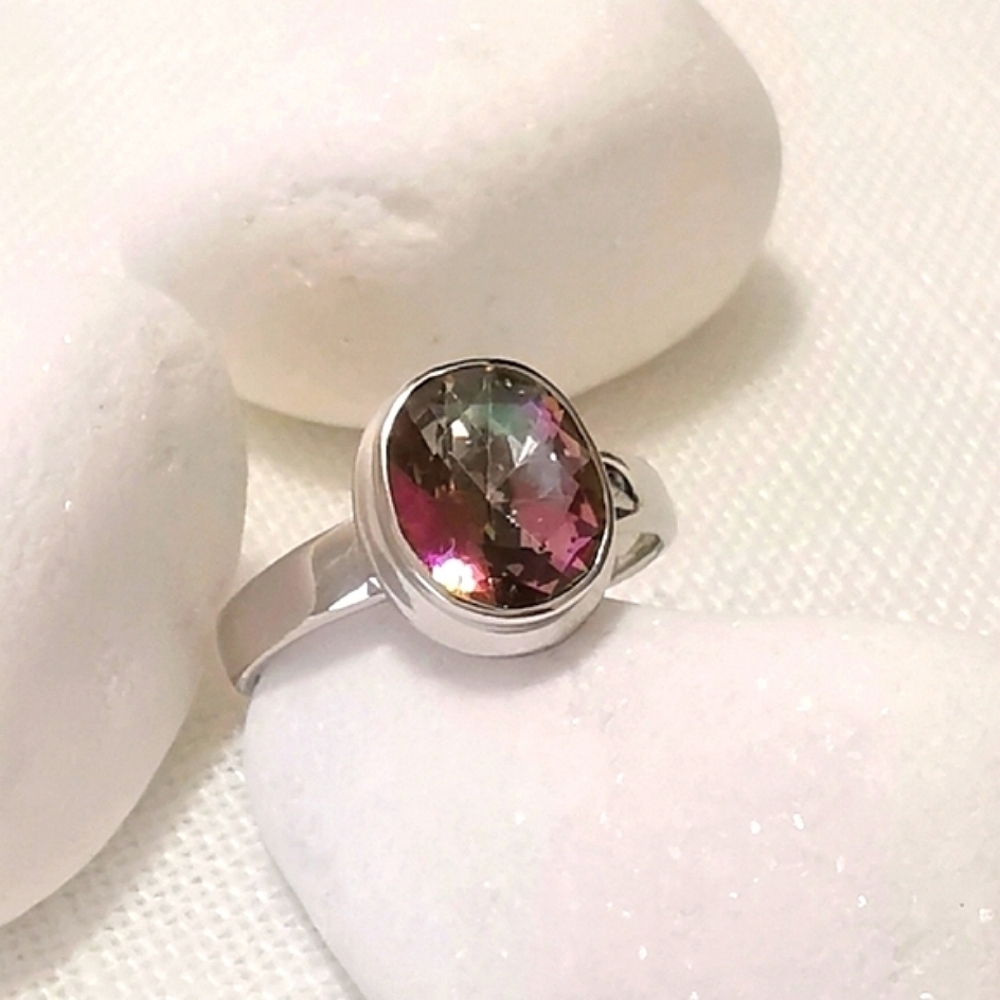Sterling silver 2ct Mystic Topaz  ring size 7 🆕